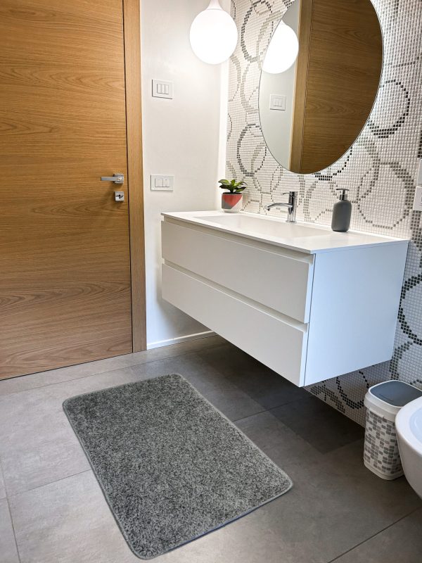 tappeto da bagno assorbente color antracite